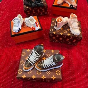 5 pairs of Designer Monogram Sneakers for Labubu